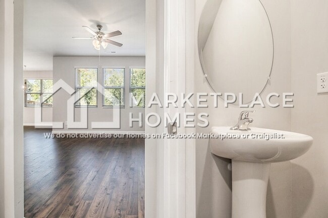 Building Photo - 48 Silver Birch Pass