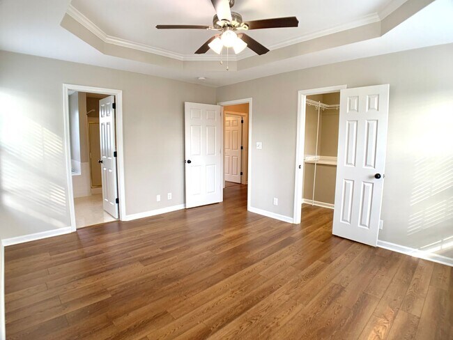 Building Photo - 2553 Emerald Ct