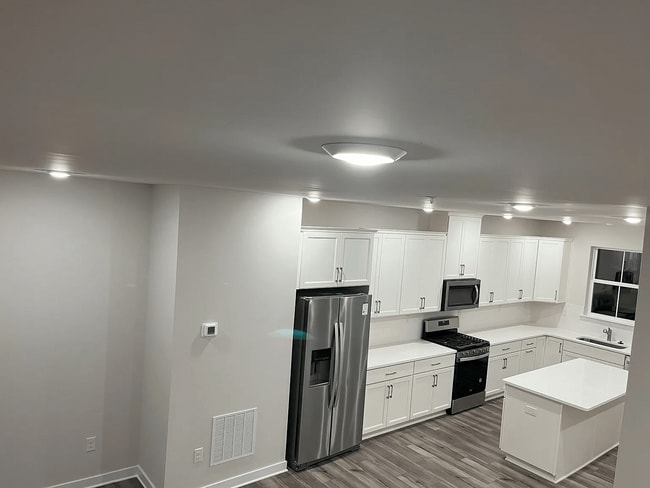 Building Photo - 11 Atkins Dr