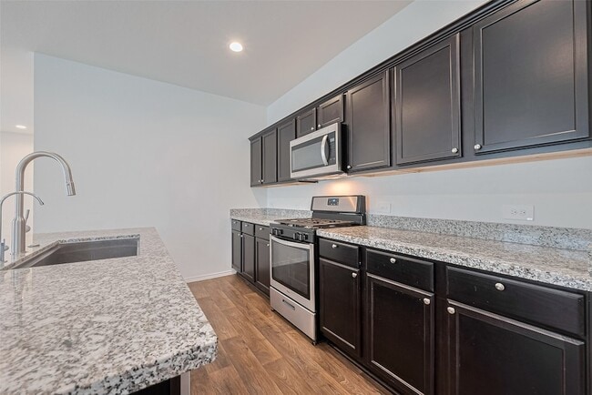Building Photo - 12518 Pelican Bay Dr
