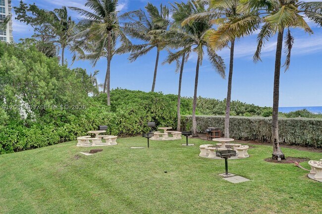 Building Photo - 6767 Collins Ave
