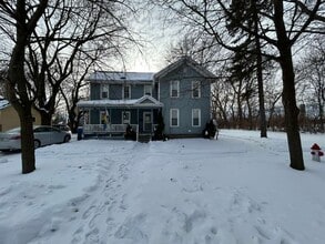 Building Photo - 349-351 Courtland St, Painesville, OH 44077