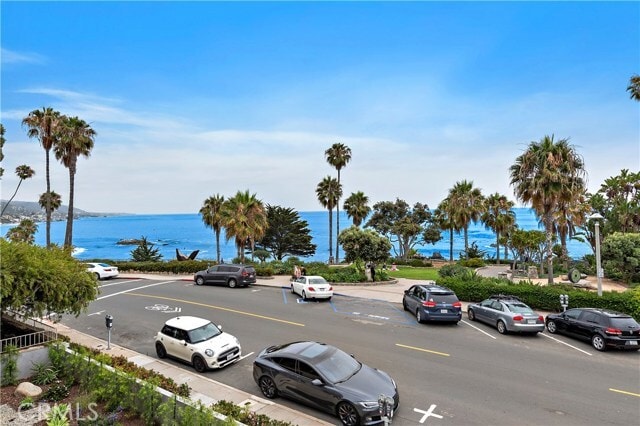 Building Photo - 450 Cliff Dr