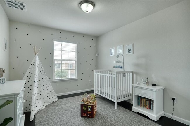 Building Photo - 10053 Aly May Dr