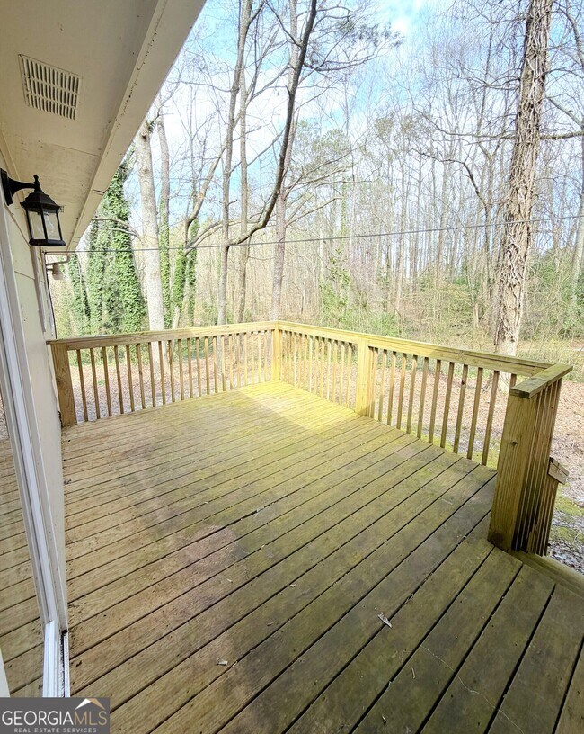 Building Photo - 110 Walker Woods Dr