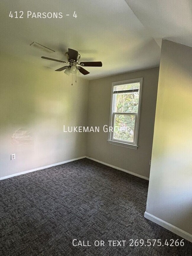 Building Photo - 412 Parsons-4