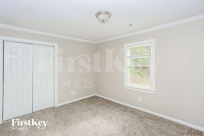 Building Photo - 2422 Haybrook Ln