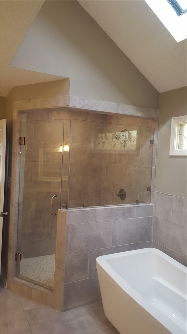 Building Photo - 1908 Newfields Rd