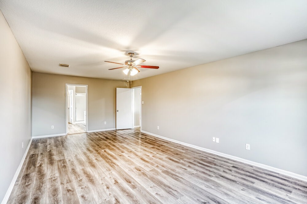 Building Photo - 7931 Evergreen Terrace Ln