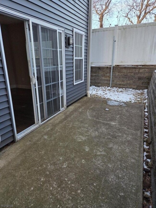 Building Photo - 59 Willet St