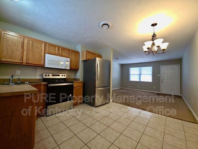 Building Photo - 4053 Victoria Way