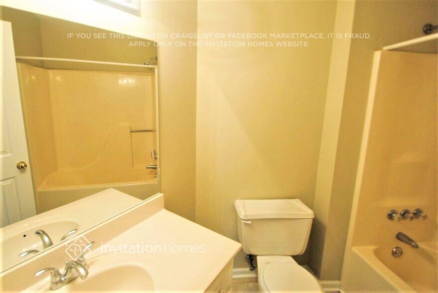 Building Photo - 4000 Bent Willow Ln