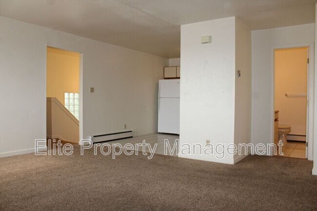 Building Photo - 212 W Palmer Lake Dr