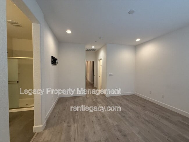 Building Photo - 8441 Ponta Delgada Dr