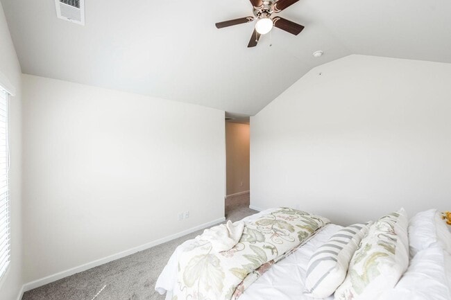 Building Photo - 342 Manor Row