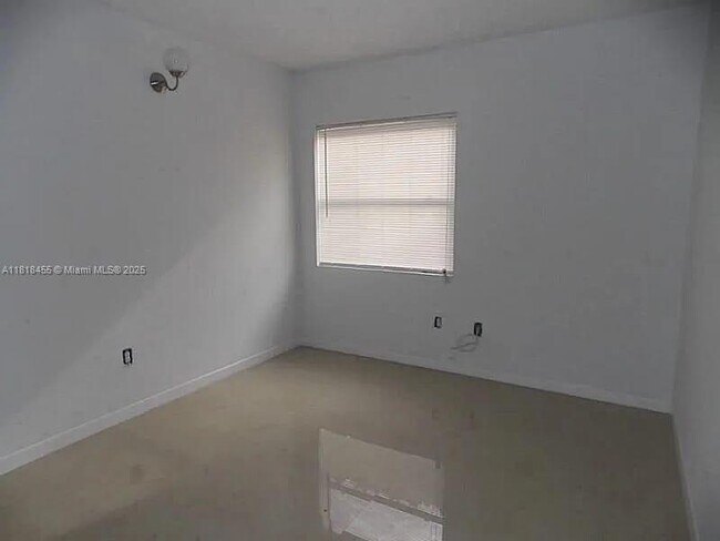 Building Photo - 7031 SW 129th Ave