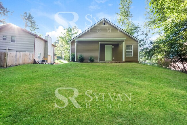 Building Photo - 11 Laurel Dr