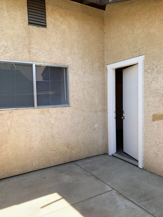 Building Photo - 4401 Parkwood Ct