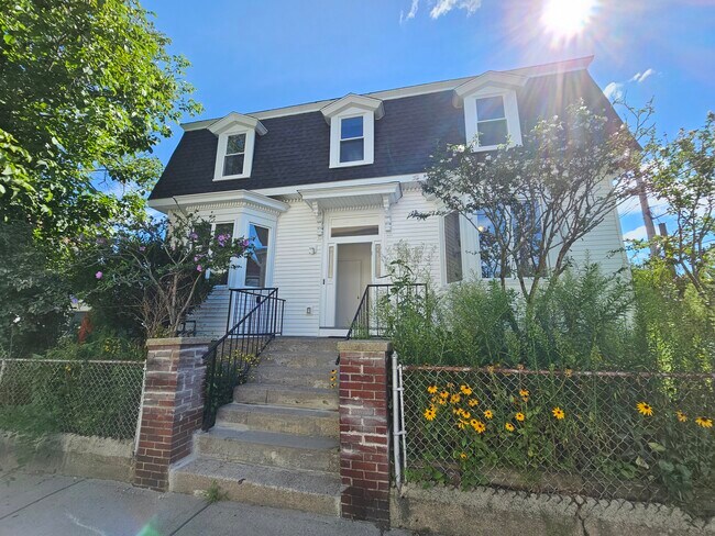 Building Photo - 40 Spring Garden St