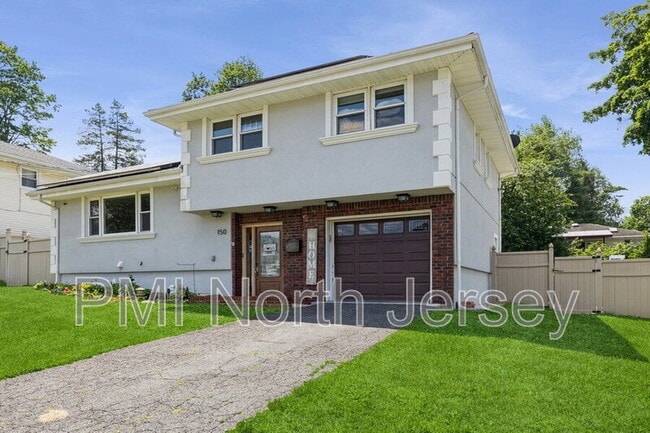 Primary Photo - 150 Pleasant Ave