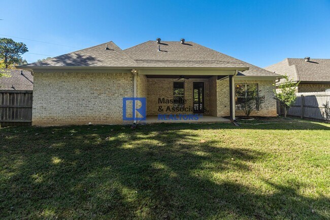 Building Photo - 3 Bed/2 Bath Home in Greenfield Station!!