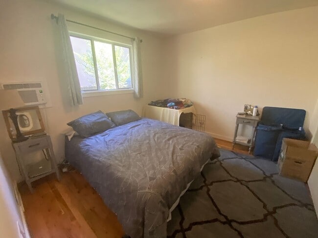 Building Photo - Amazing 1 bedroom ADU right near D.U.