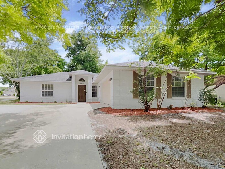 Primary Photo - 943 Hemingway Dr