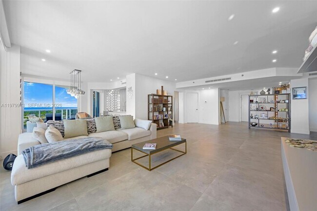 Building Photo - 3802 NE 207th St