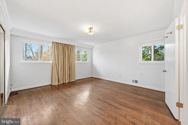 Building Photo - 5804 Lenox Rd