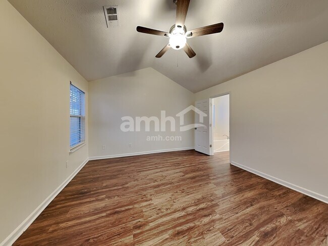 Building Photo - 4618 Noah Overlook W