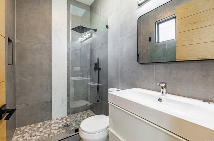 Building Photo - 5807 Bucknell Ave