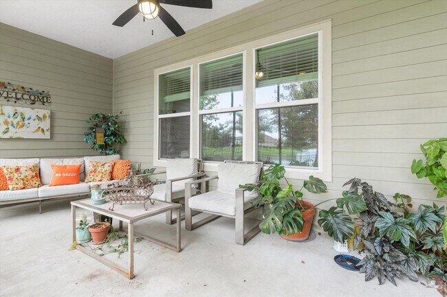 Building Photo - 256 Vivian James Dr