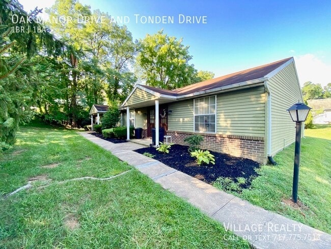Building Photo - FEW STEPS, No one above or below! Cozy 1-B...