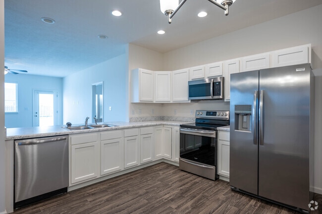 3BR, 2BA - 1,583SF - Kitchen - Avalon Bluffs