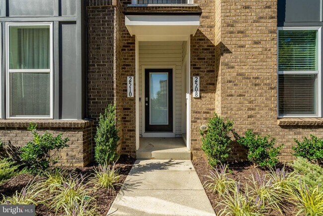 Building Photo - 2508 Neabsco Common Pl