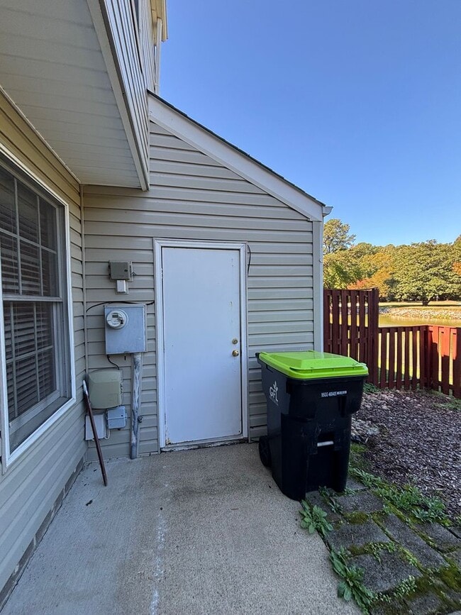 Building Photo - 119 Sterling Ct