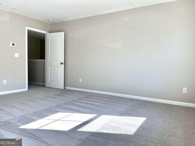 Building Photo - 305 Golden Eagle Pkwy