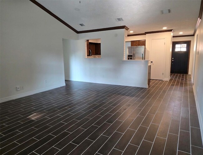 Building Photo - 7423 Weatherhill Ln