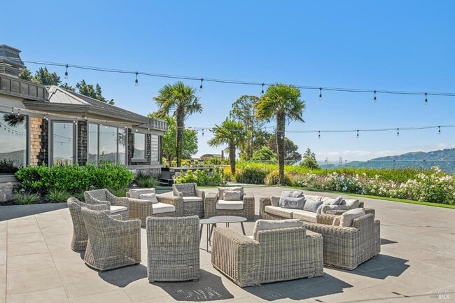 Building Photo - 138 Gilmartin Dr