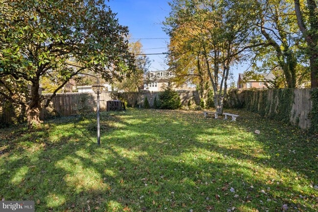 Building Photo - 6066 Wooten Dr