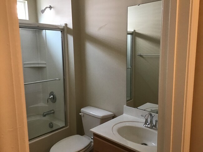 Building Photo - 1613 Deer Meadows Dr
