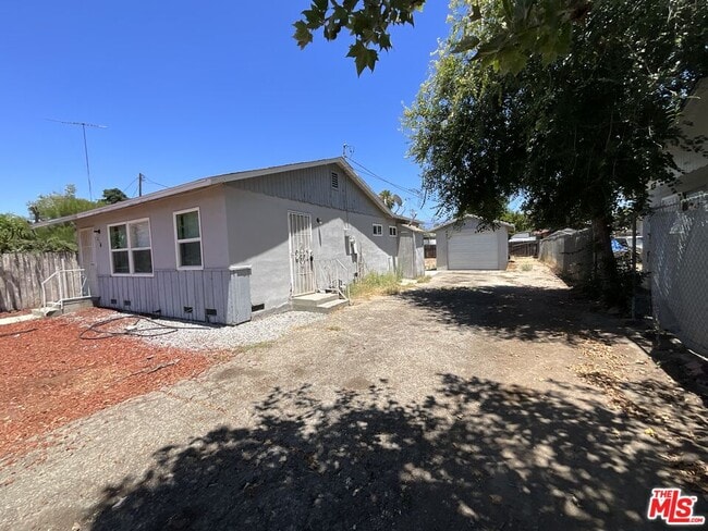 Building Photo - 214 S Ramona St