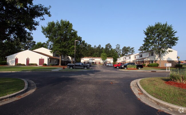 Building Photo - Northbridge Courts
