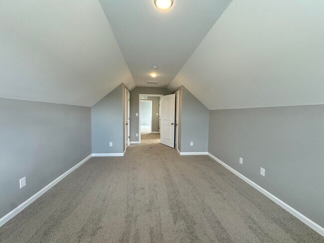 Building Photo - 6093 Arbor Wds Wy