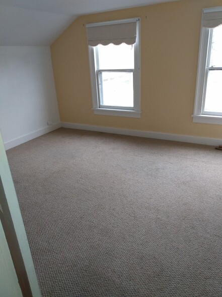 Bedroom - 1530 Wisconsin Ave