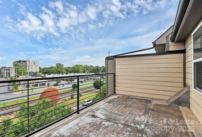 Building Photo - 3726 Sky Haven Dr