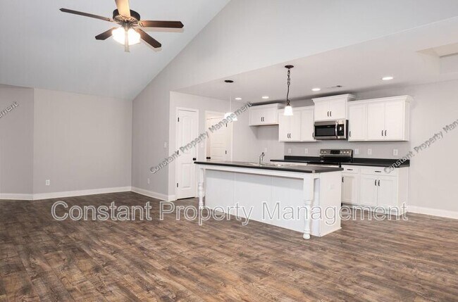 Building Photo - 220 Allentown Ln