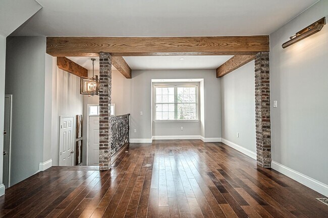 Building Photo - 44171 Paget Terrace