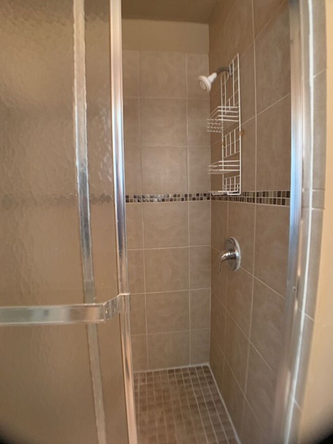 Building Photo - Northwest OKC 3 Bed 2 Bath For Rent!