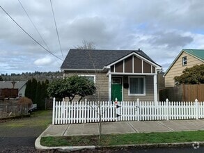 Building Photo - Updated Two-Story Bungalow Near Willamette...